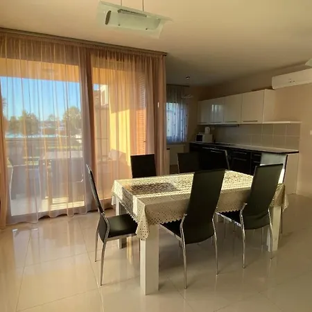 Liviapartman Lelle Aparthotel Balatonlelle