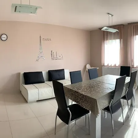 מלון דירות Liviapartman Lelle 3*