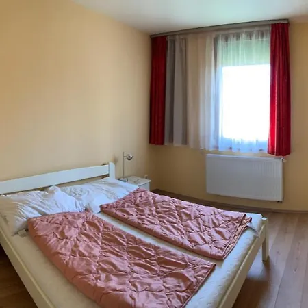 Liviapartman Lelle מלון דירות