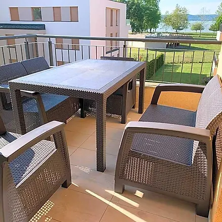 Aparthotel Liviapartman Lelle Balatonlelle