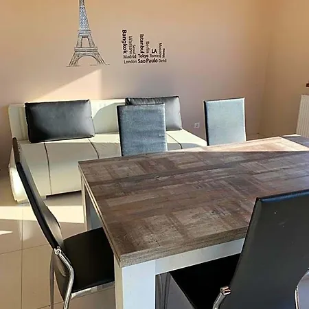 Aparthotel Liviapartman Lelle Balatonlelle